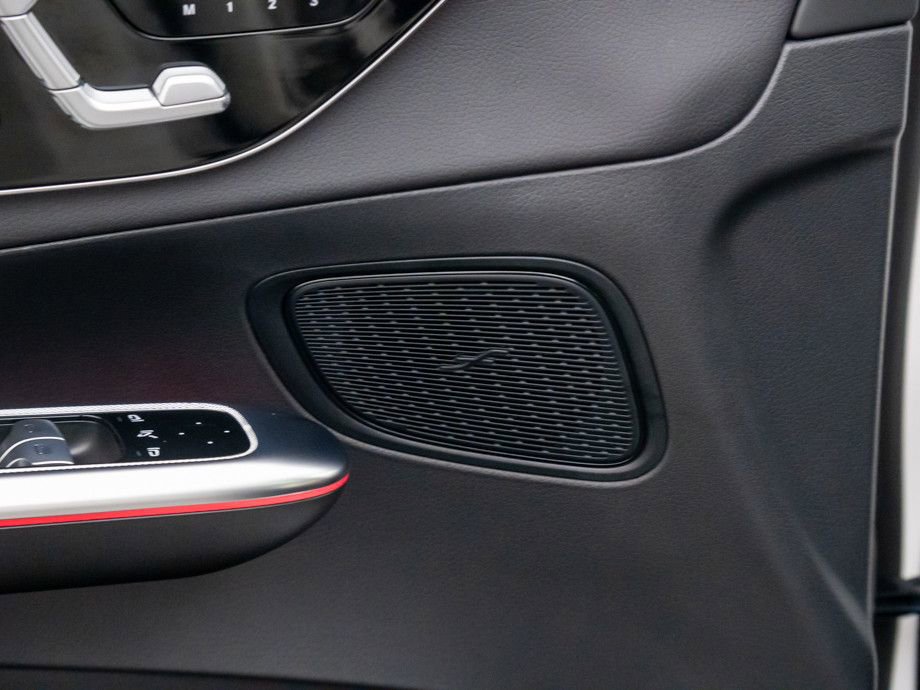 Certified 2025 Mercedes-Benz GLC 300 4MATIC image 15