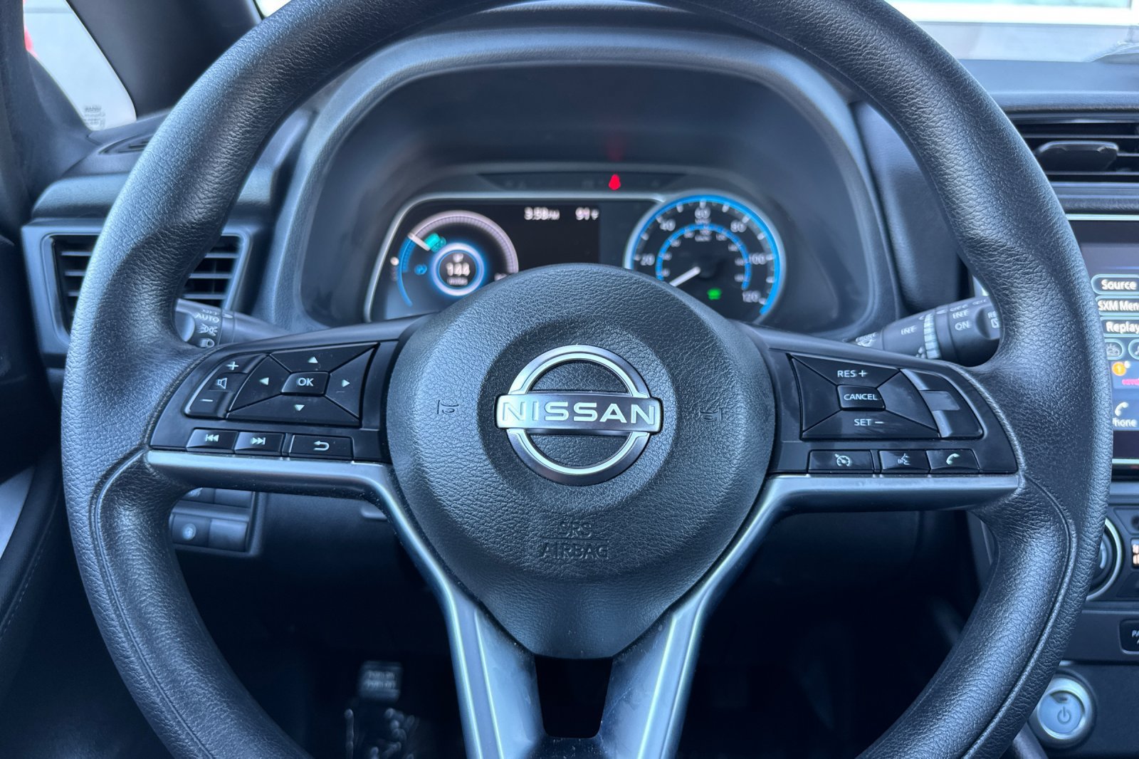 Certified 2025 Nissan Leaf S FWD image 36