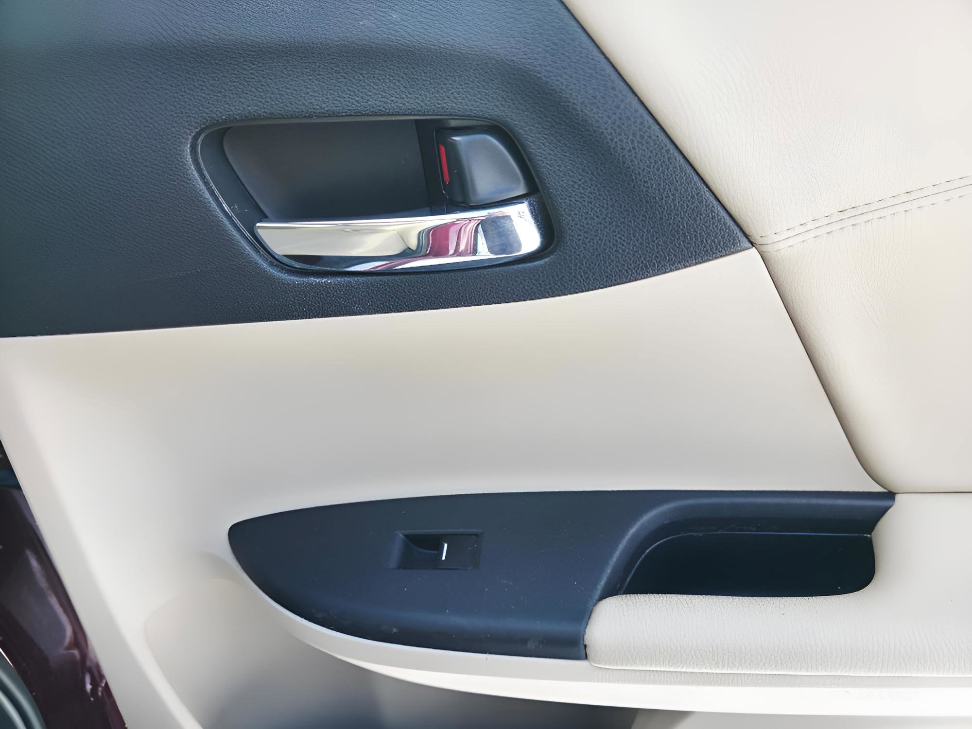 Used 2015 Honda Accord EX-L image 13