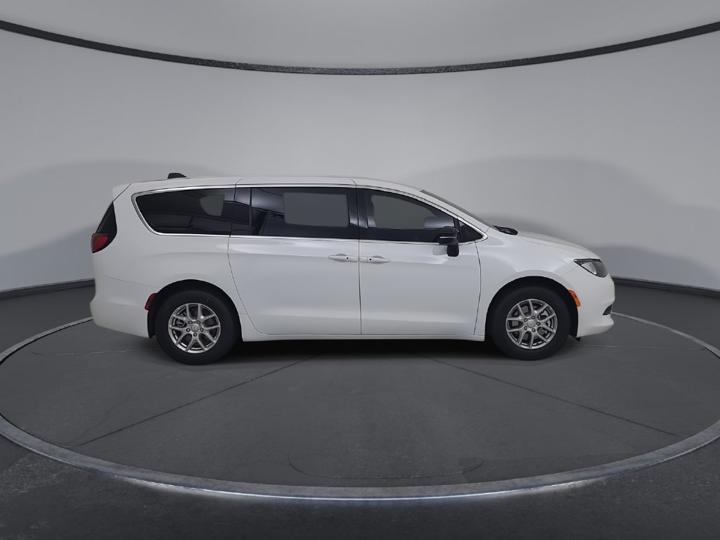 New 2027 Chrysler Pacifica LX FWD image 17