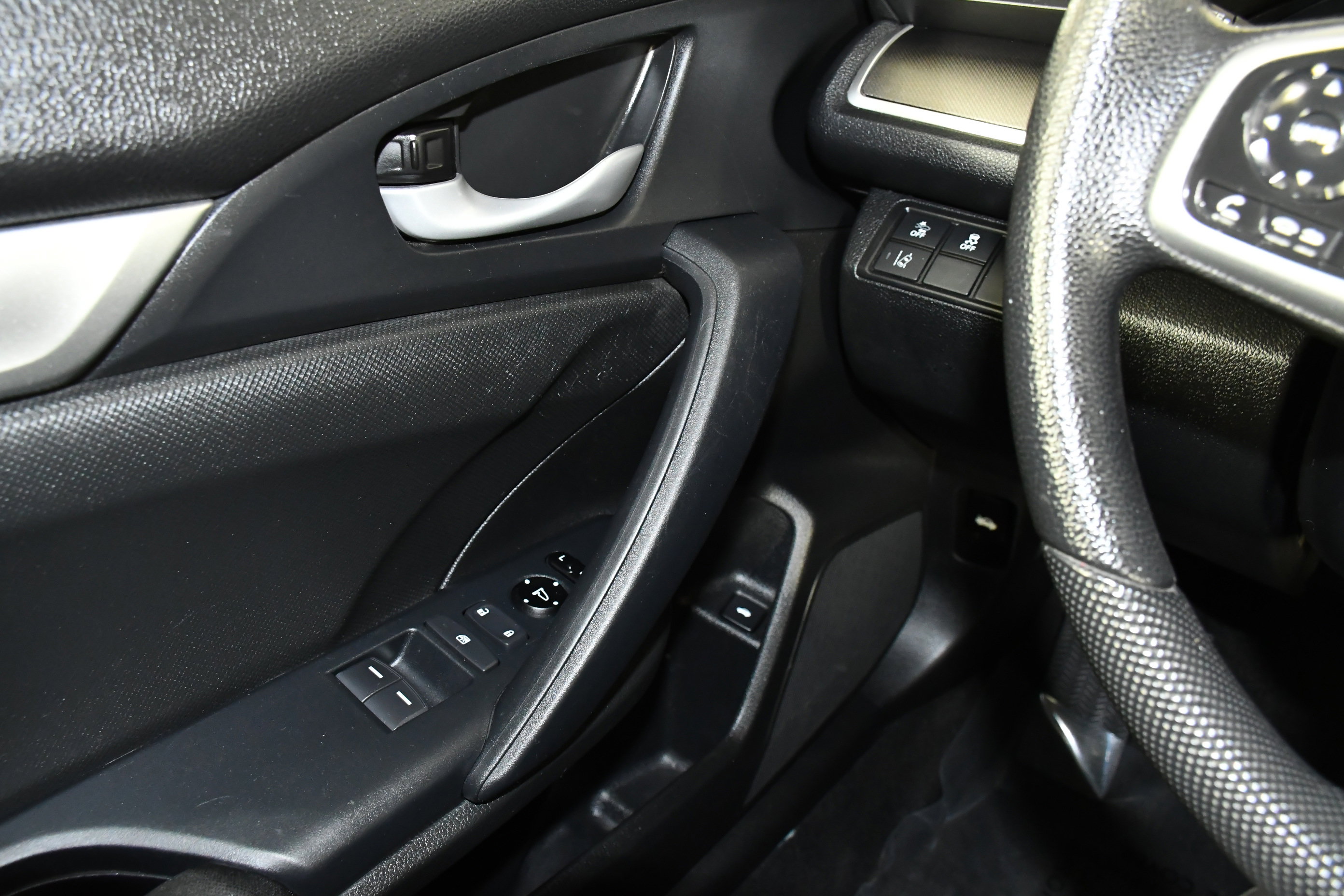 Used 2020 Honda Civic LX image 30