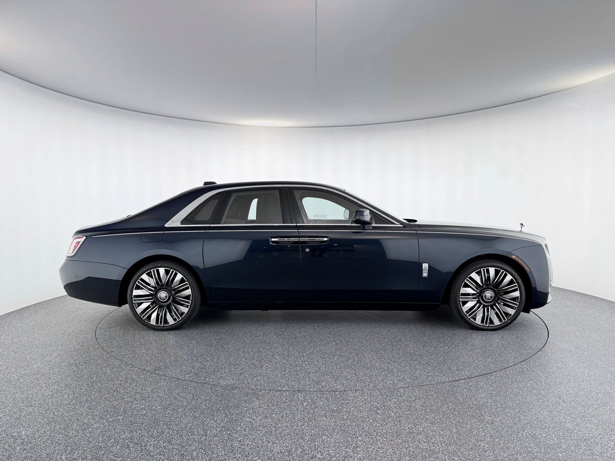 New 2026 Rolls-Royce Ghost AWD/4WD image 3