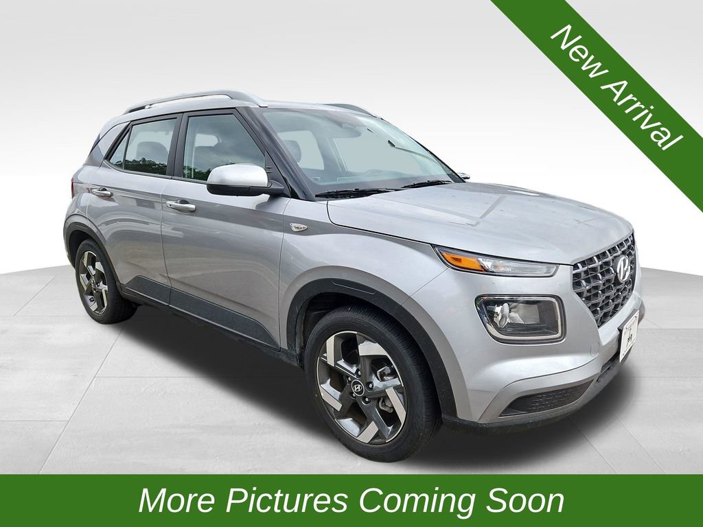 Used 2025 Hyundai Venue SEL