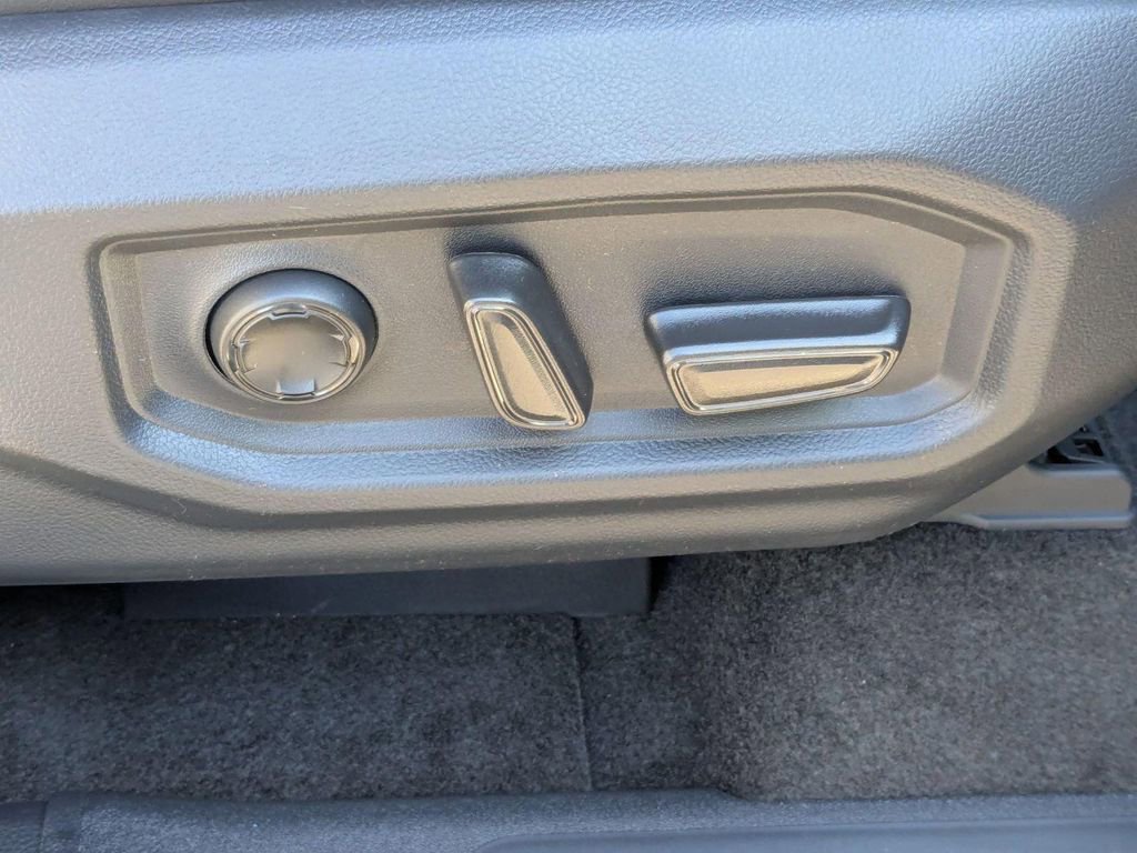 New 2025 Toyota Tundra Platinum image 41