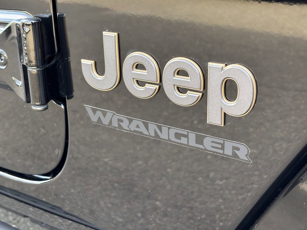 Used 2024 Jeep Wrangler Unlimited Rubicon 392 AWD/4WD image 8