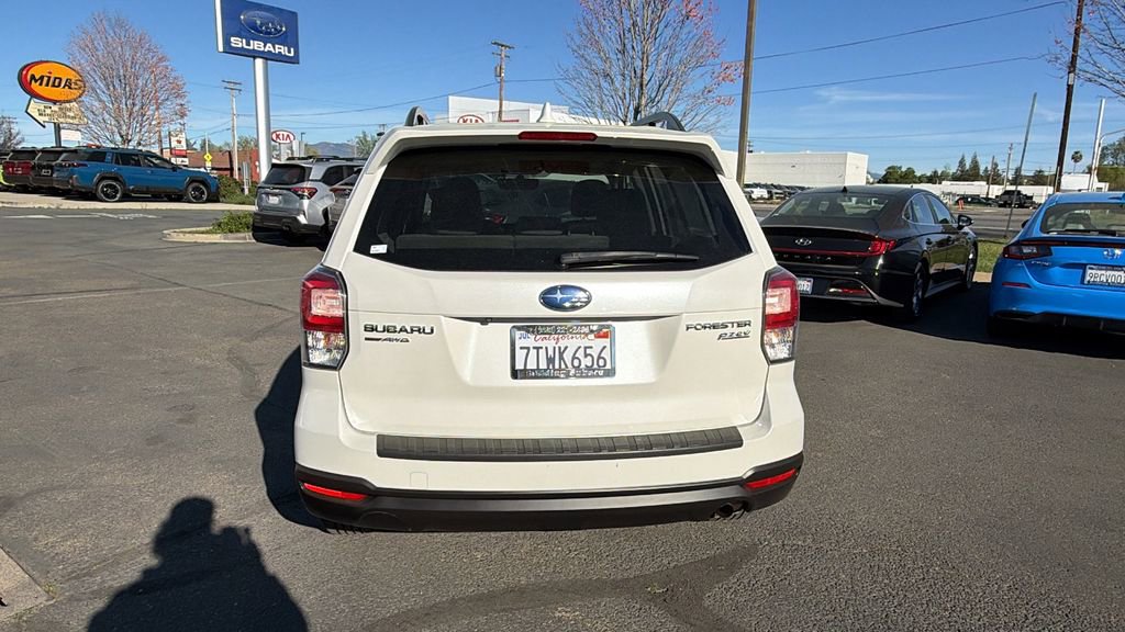Used 2017 Subaru Forester 2.5i Premium image 5