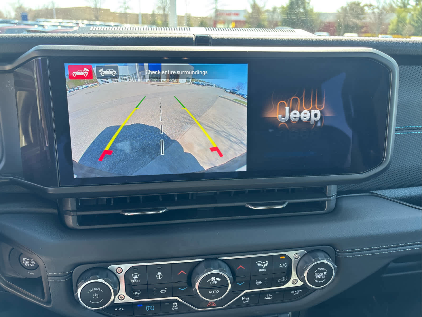 Used 2024 Jeep Wrangler Unlimited Rubicon 4xe w/ Capability Package image 13