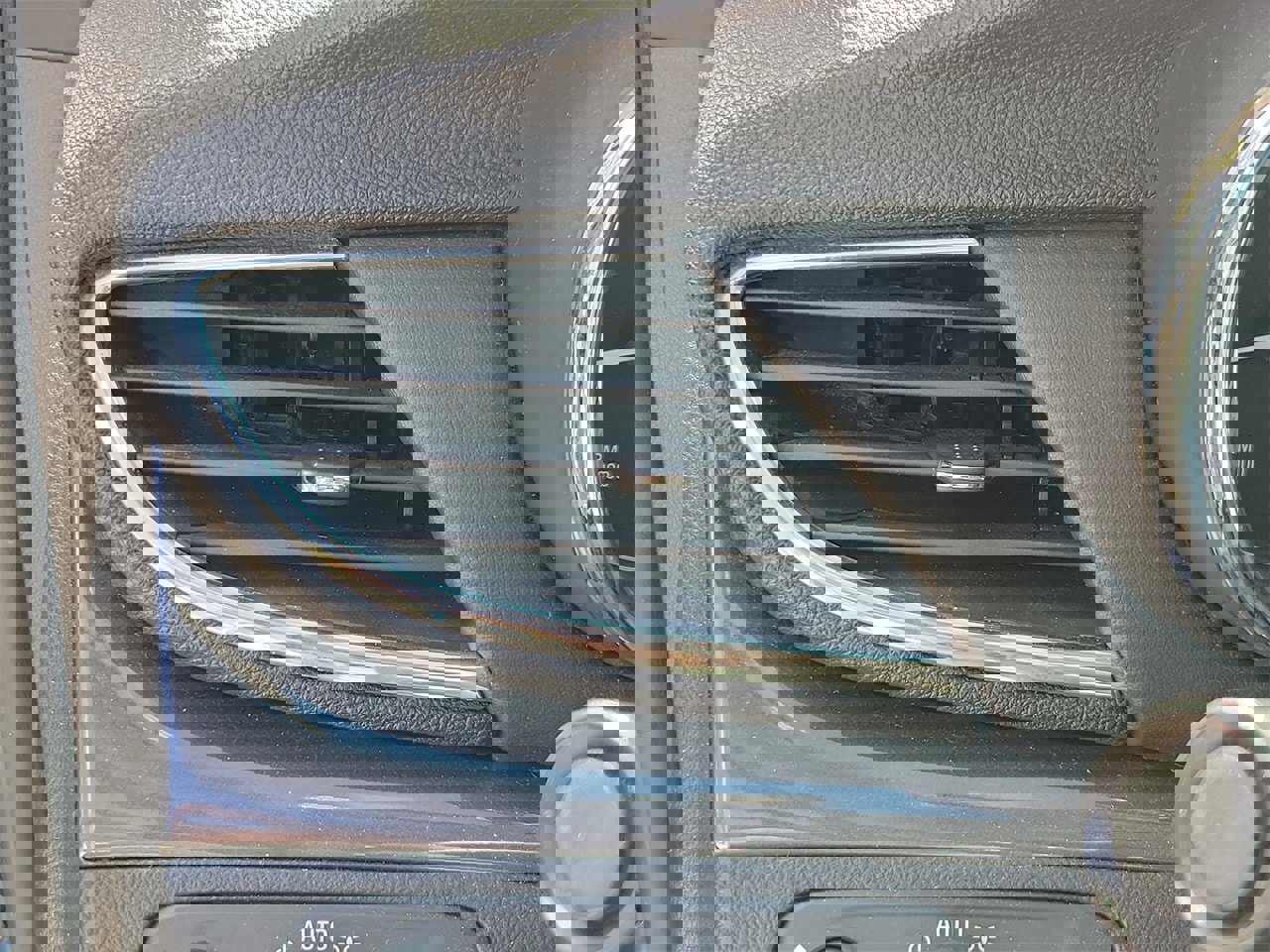 Used 2019 Buick Encore Preferred image 29