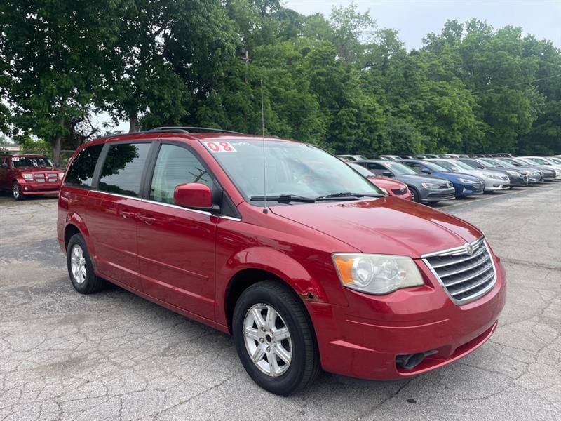 Used 2008 Chrysler Town & Country Touring FWD image 3