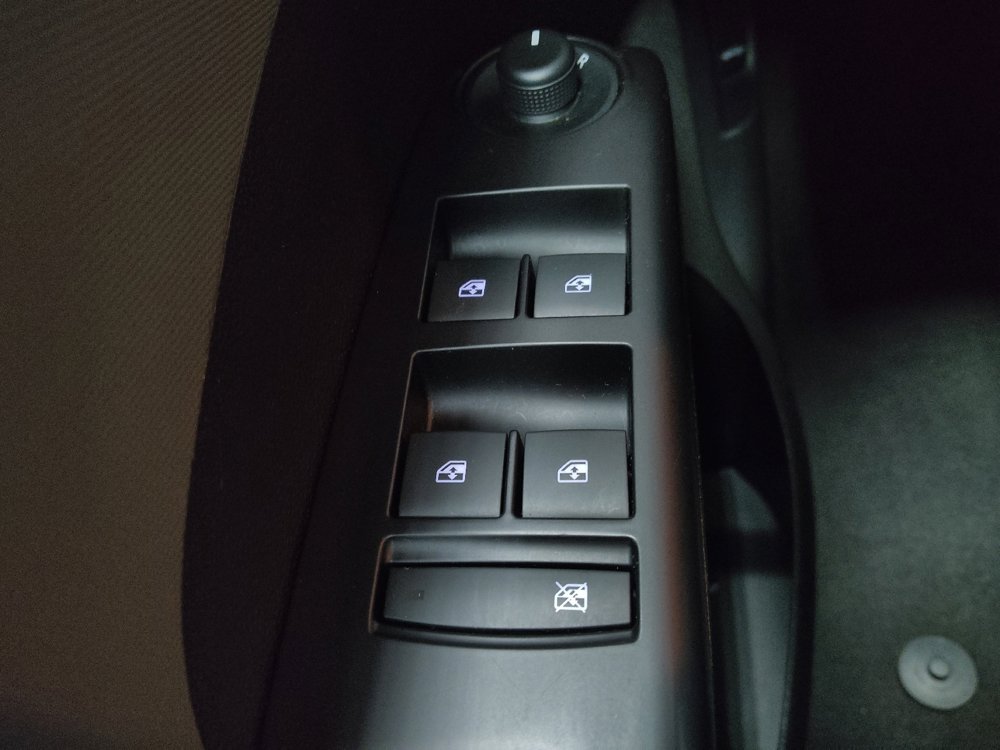 Used 2019 Chevrolet Sonic LT image 27