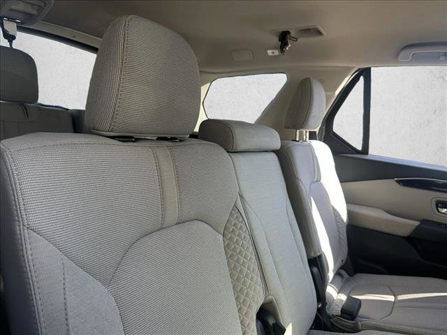 Used 2023 Honda Pilot LX image 28