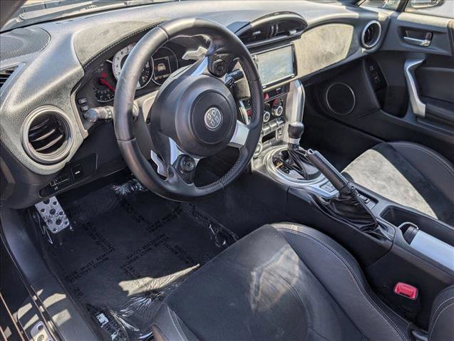 Used 2018 Toyota 86 RWD image 10