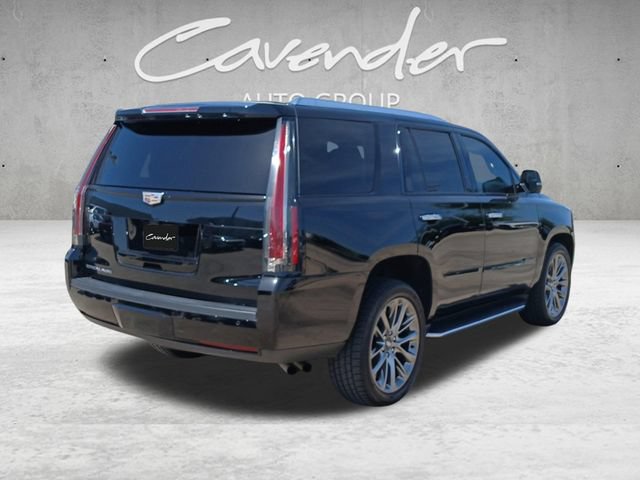 Used 2020 Cadillac Escalade Luxury w/ Escalade Sport Edition AWD/4WD image 16