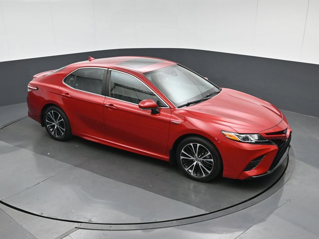 Used 2020 Toyota Camry SE w/ Sunroof Package FWD image 57