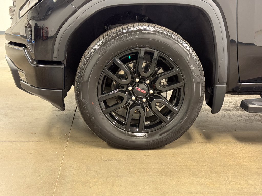 Used 2024 GMC Sierra 1500 Elevation AWD/4WD image 8
