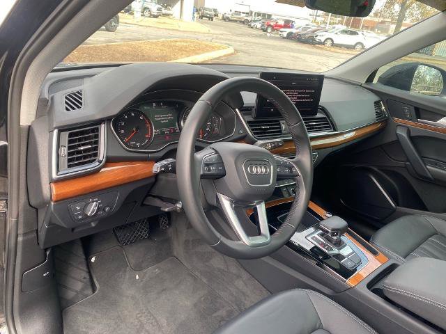 Used 2023 Audi Q5 2.0T Premium w/ Convenience Package image 12
