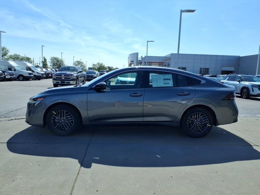 New 2026 Nissan Sentra SV w/ SV Convenience Package FWD image 5