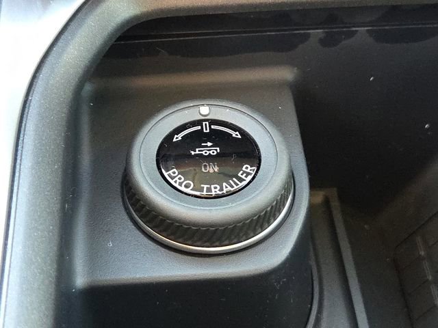 New 2025 Ford Expedition Active image 24