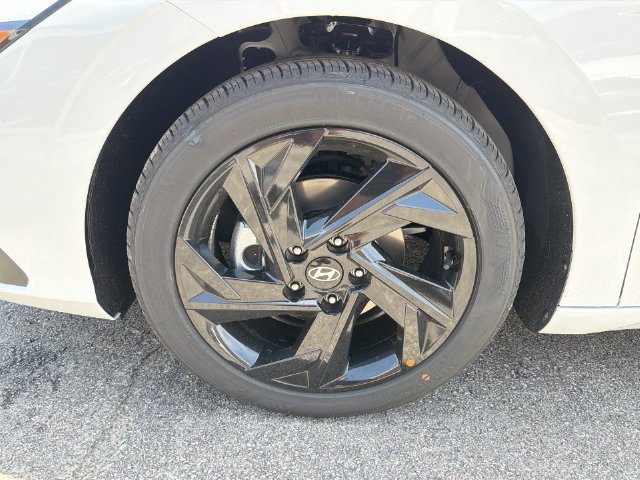 New 2026 Hyundai Elantra Sport FWD image 27
