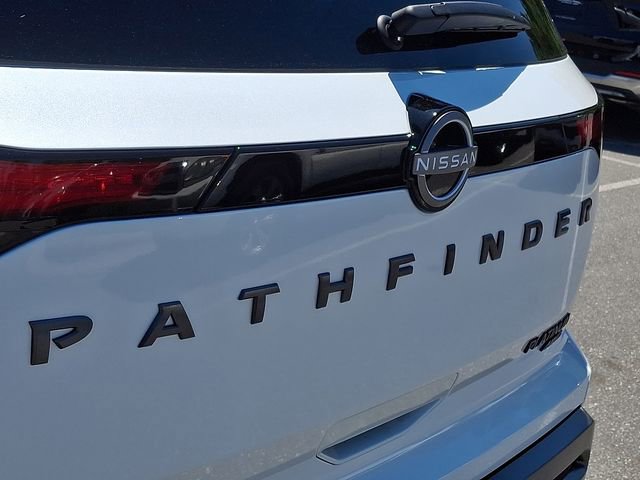 New 2026 Nissan Pathfinder Platinum w/ Cargo Package AWD/4WD image 22
