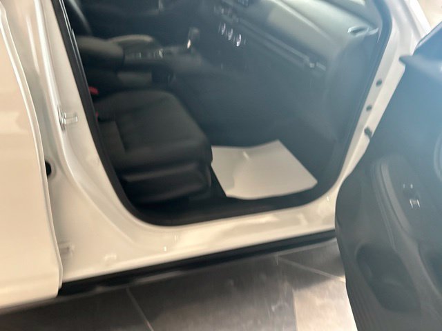 Used 2025 Honda HR-V EX-L image 9