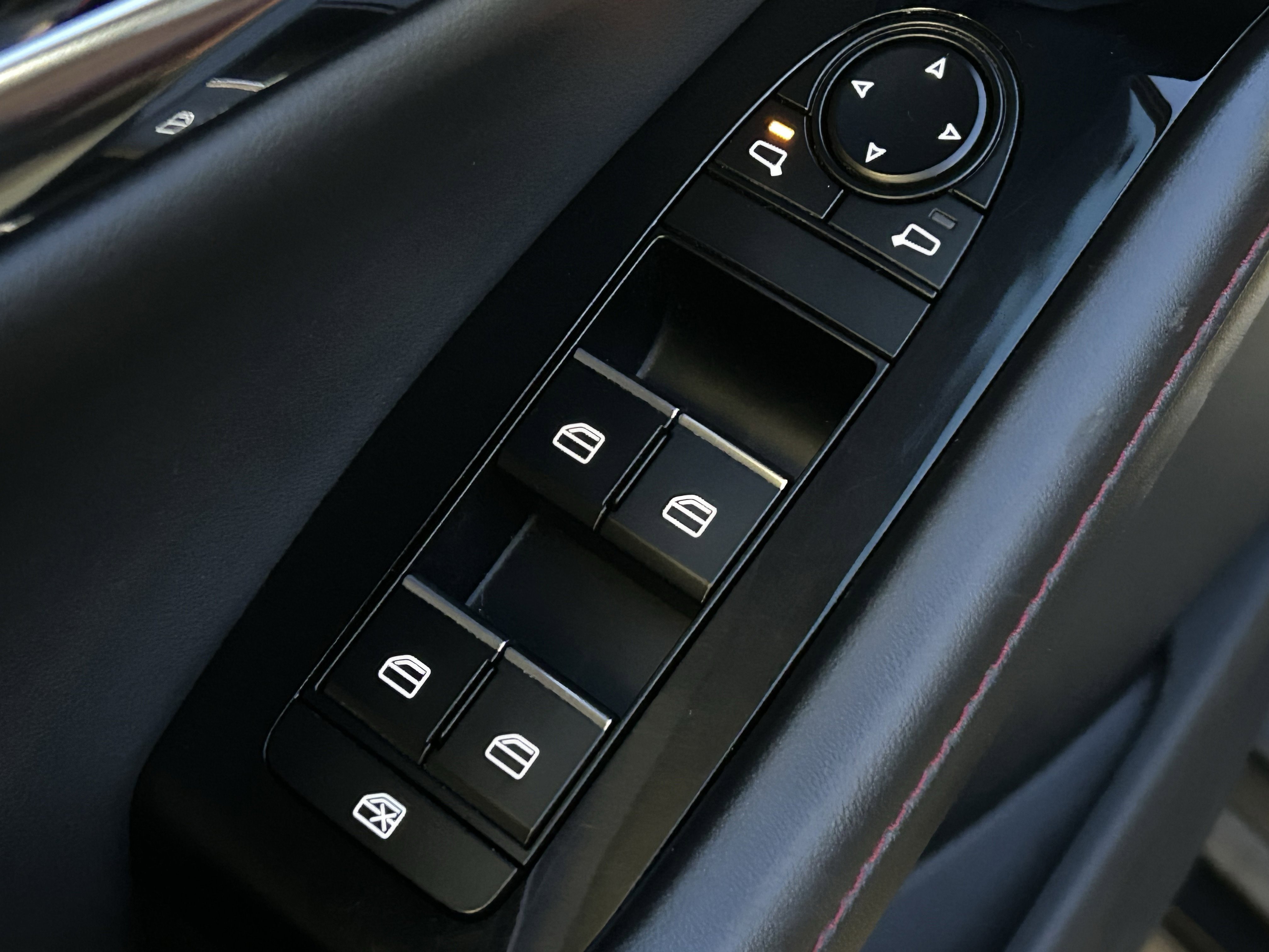 Used 2025 MAZDA CX-30 AWD 2.5 S w/ Preferred Package image 17