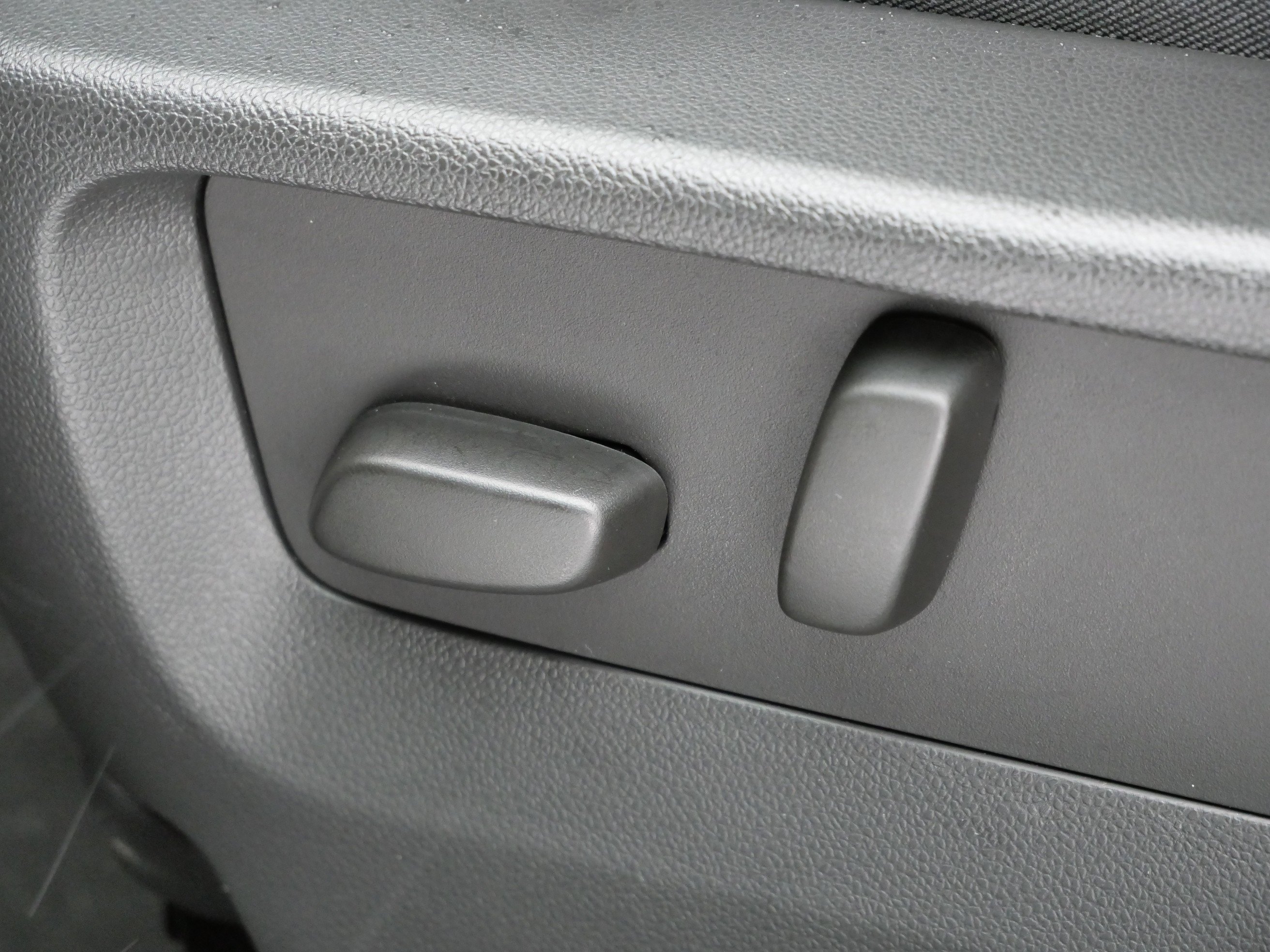 Used 2023 Buick Envision Essence image 19