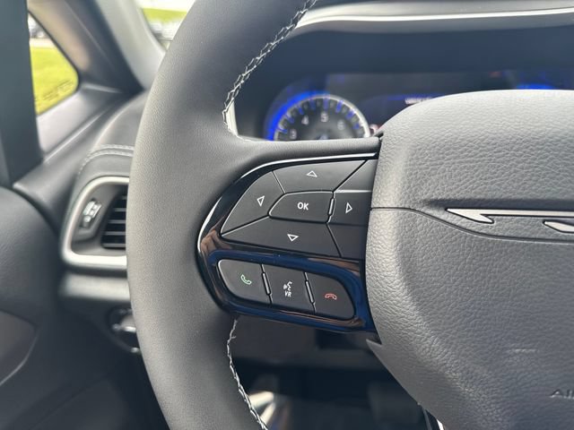 New 2027 Chrysler Pacifica Limited w/ S Appearance Package FWD image 14