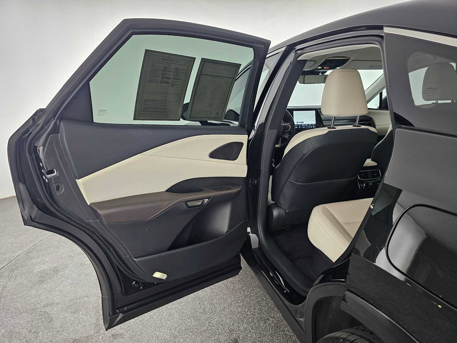 Used 2024 Lexus RX 350 FWD w/ Technology Package image 15