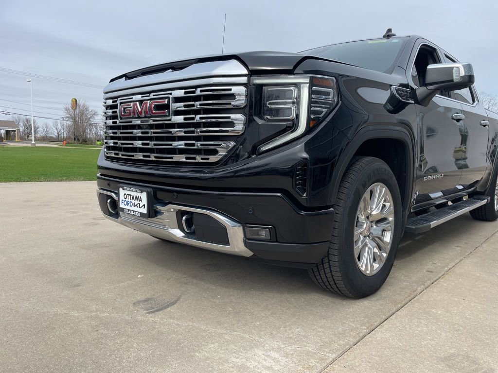 Used 2022 GMC Sierra 1500 Denali AWD/4WD image 17