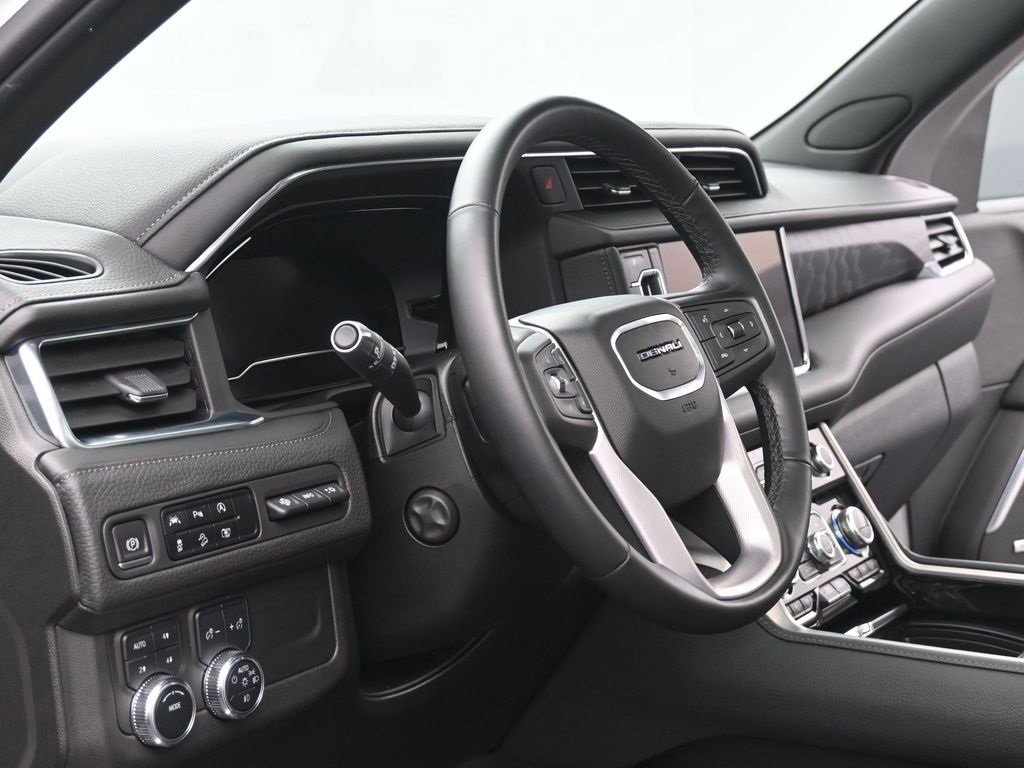 Used 2023 GMC Yukon Denali image 18