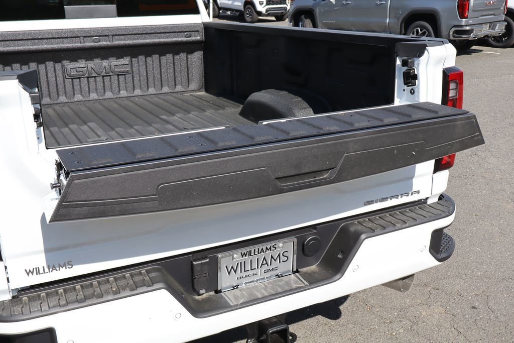 New 2026 GMC Sierra 3500 Denali w/ Denali Reserve Package AWD/4WD image 9