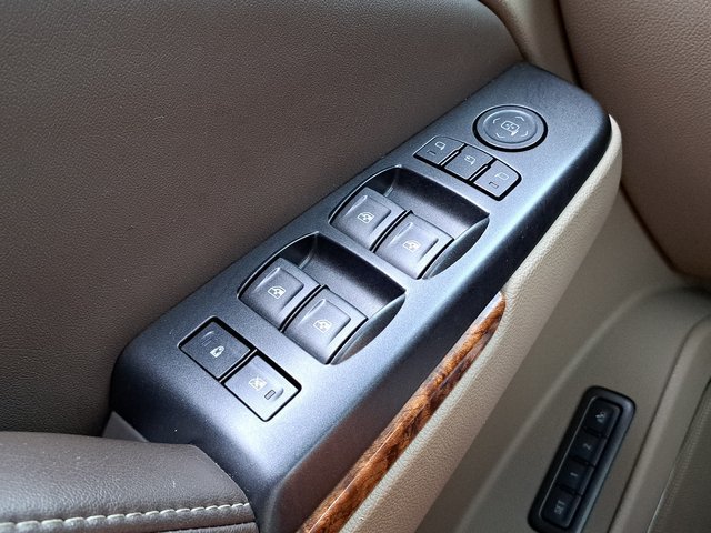 Used 2015 Chevrolet Tahoe LTZ AWD/4WD image 18