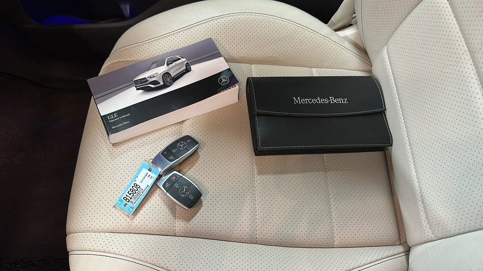 Used 2020 Mercedes-Benz GLE 350 4MATIC image 38