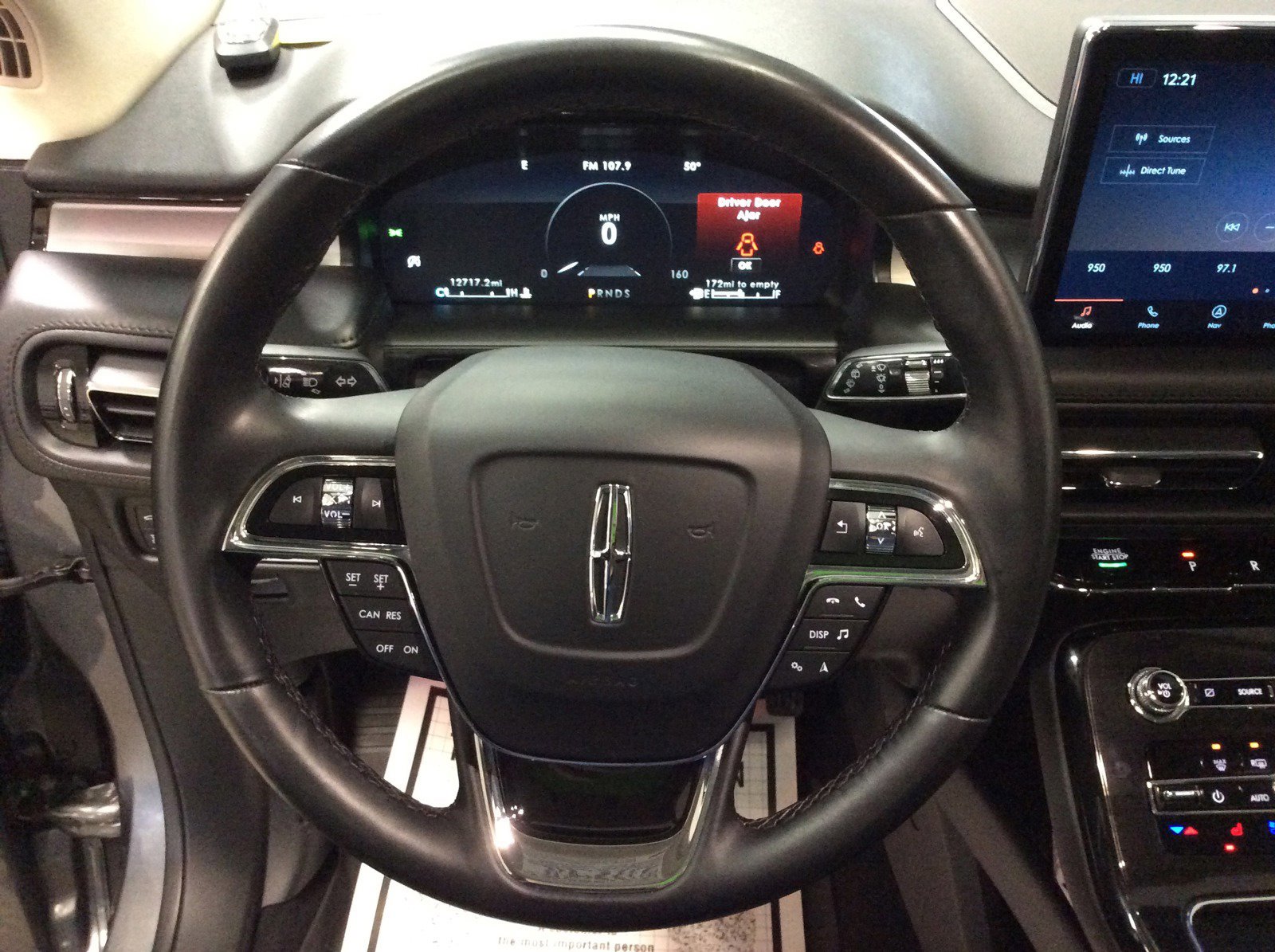 Used 2023 Lincoln Nautilus Reserve image 23