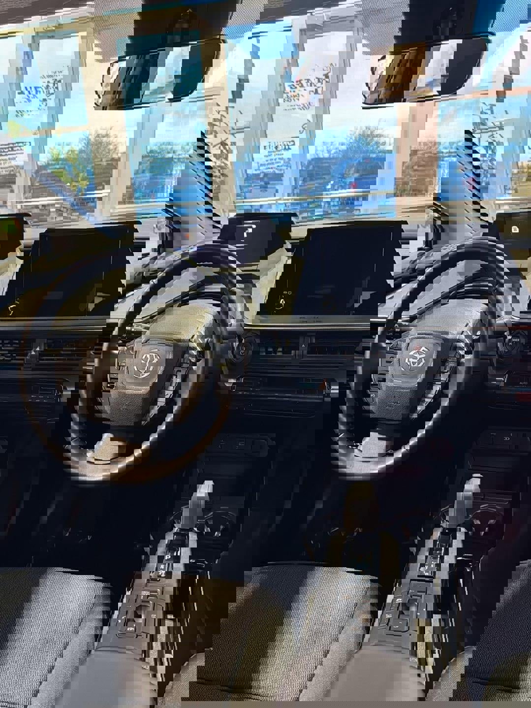 Used 2024 Toyota Prius LE image 11