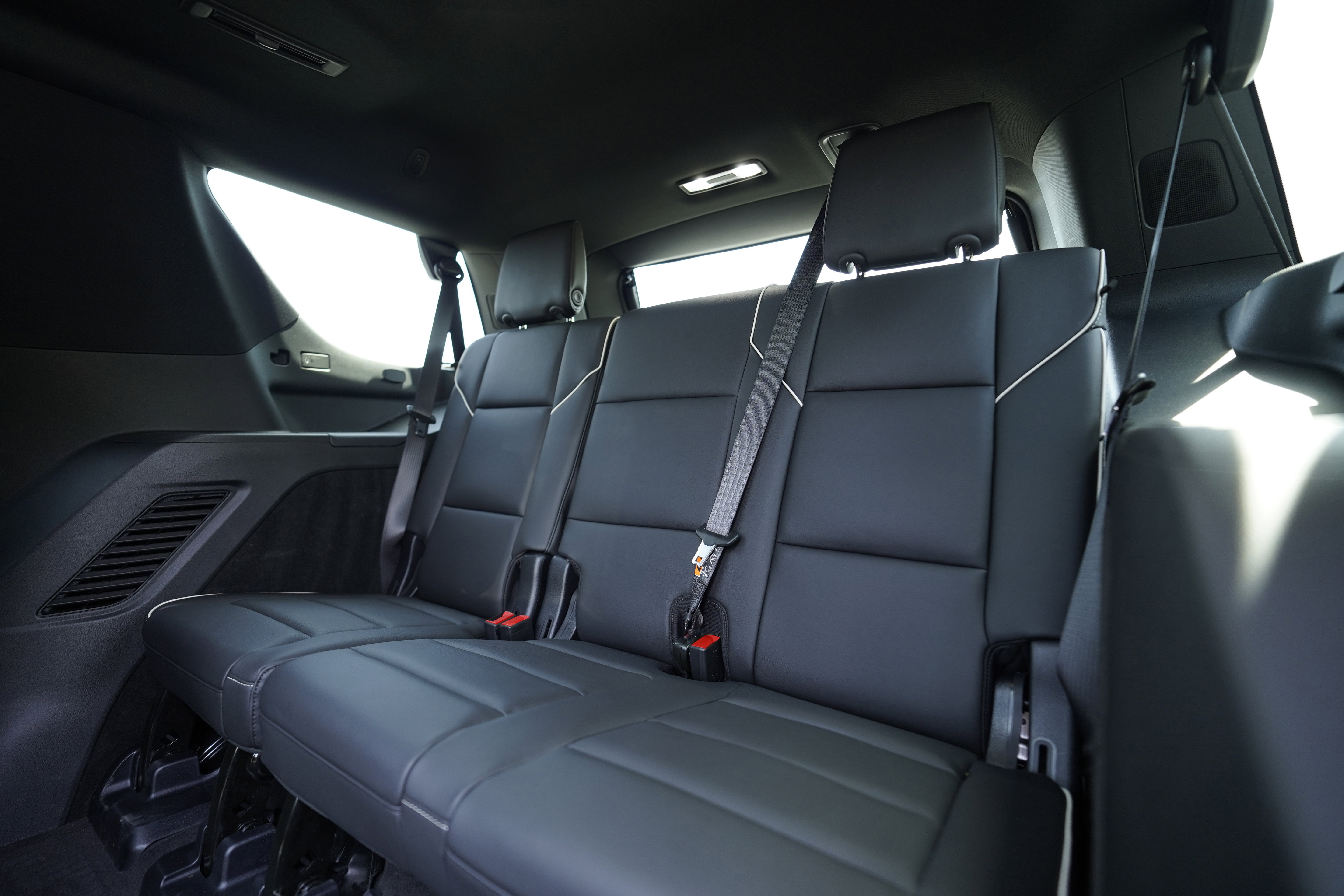 Used 2025 Cadillac Escalade Sport w/ LPO, ONYX Package AWD/4WD image 11