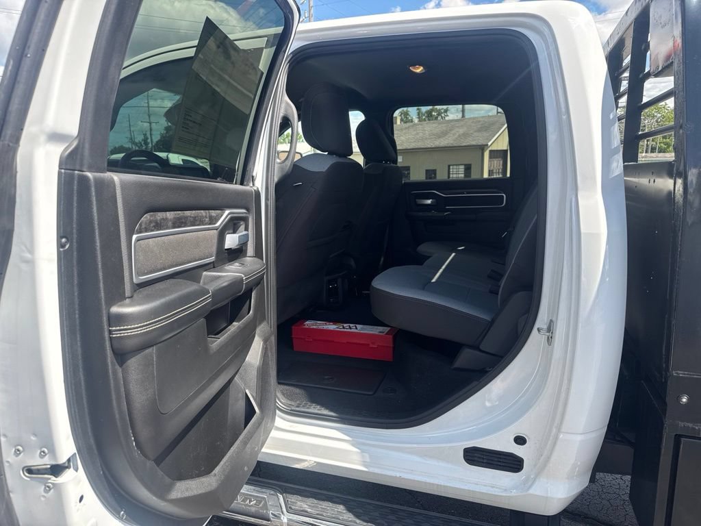 Used 2024 RAM 3500 Big Horn AWD/4WD image 16