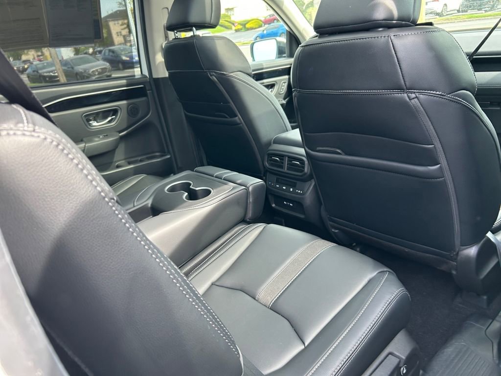 Used 2025 Honda Pilot Touring image 26