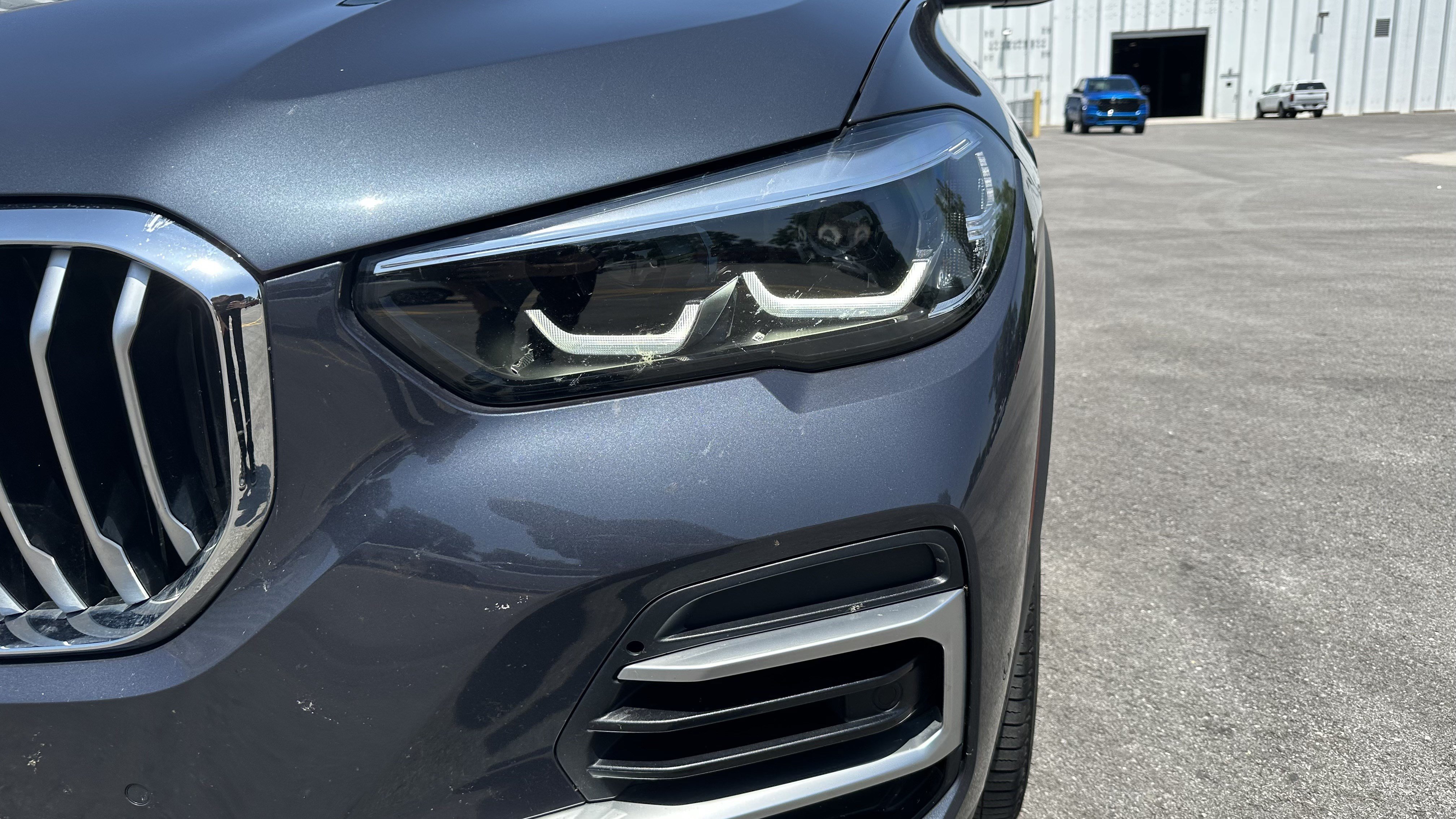 Used 2022 BMW X5 xDrive40i w/ Premium Package AWD/4WD image 6