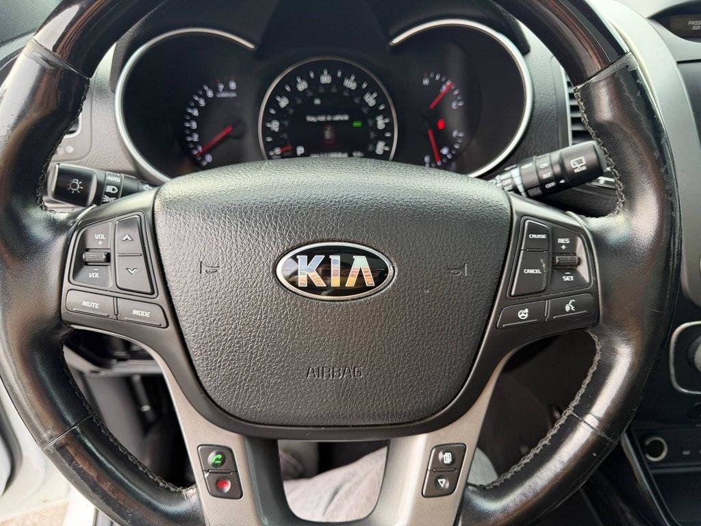 Used 2014 Kia Sorento SX FWD image 33