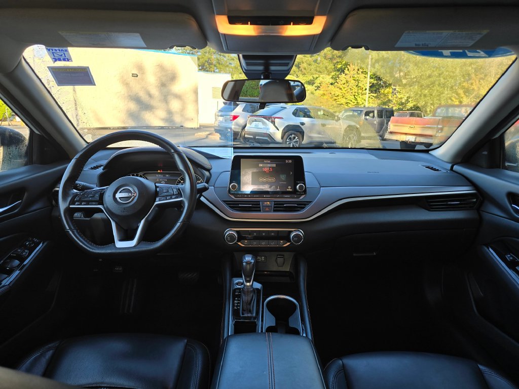Used 2024 Nissan Altima 2.5 SR FWD image 6