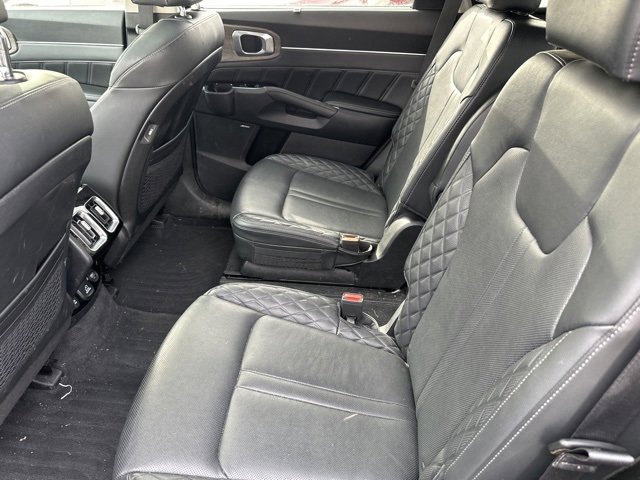 Used 2023 Kia Sorento SX Prestige image 10