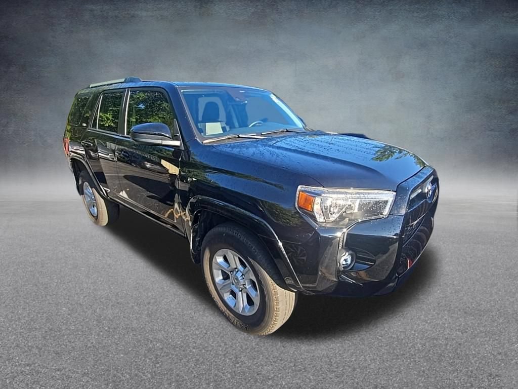 Used 2024 Toyota 4Runner SR5 AWD/4WD image 9