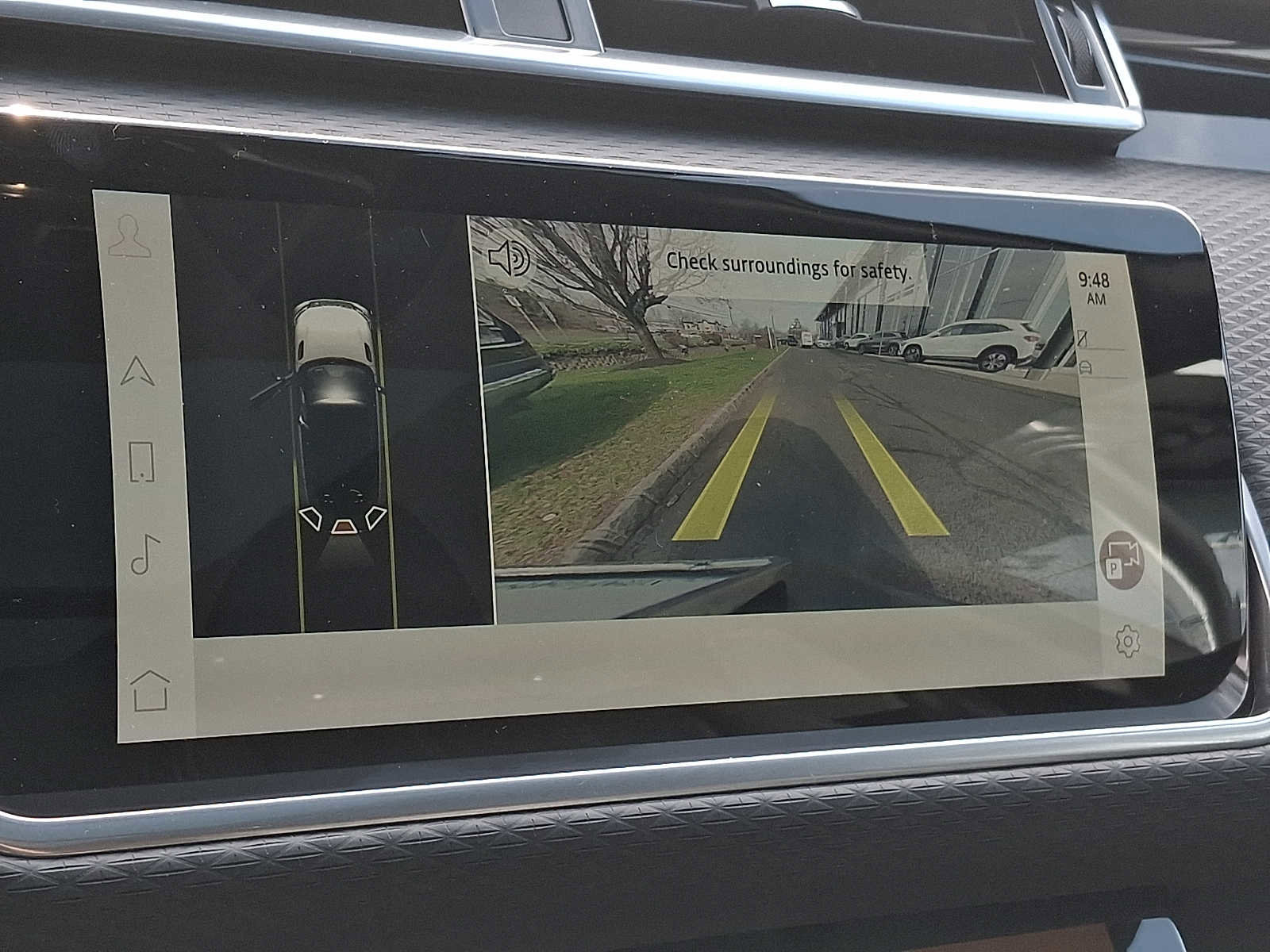 Used 2023 Land Rover Range Rover Velar R-Dynamic S image 16