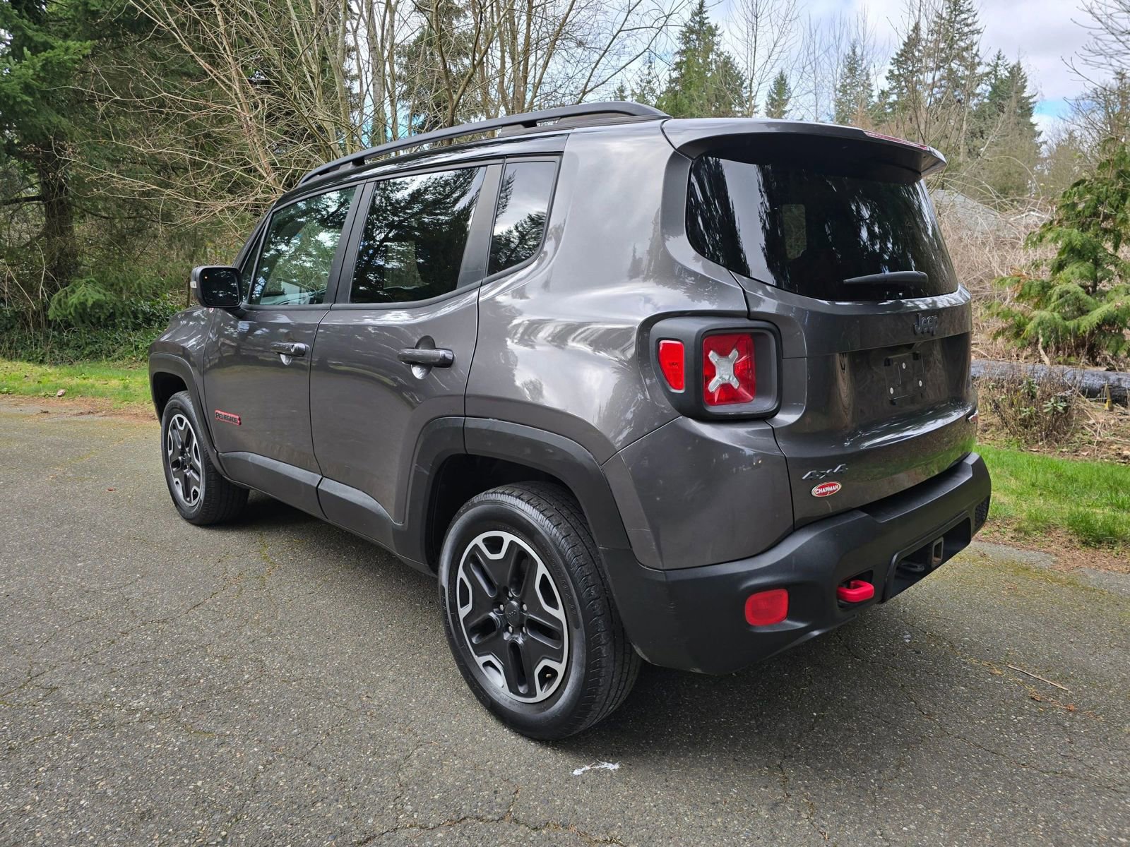 Used 2016 Jeep Renegade Trailhawk AWD/4WD image 3