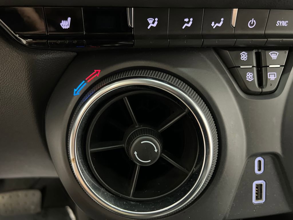 Used 2025 Chevrolet Blazer LT image 48