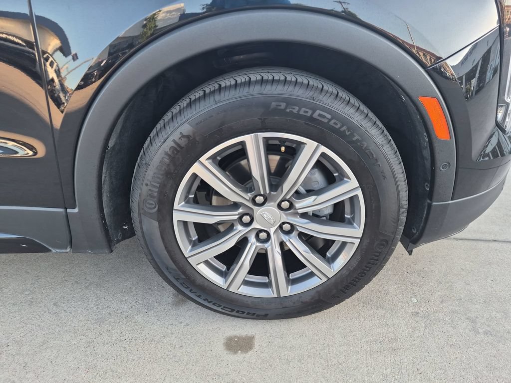 Used 2022 Cadillac XT4 Sport w/ Enhanced Visibility Package FWD image 10
