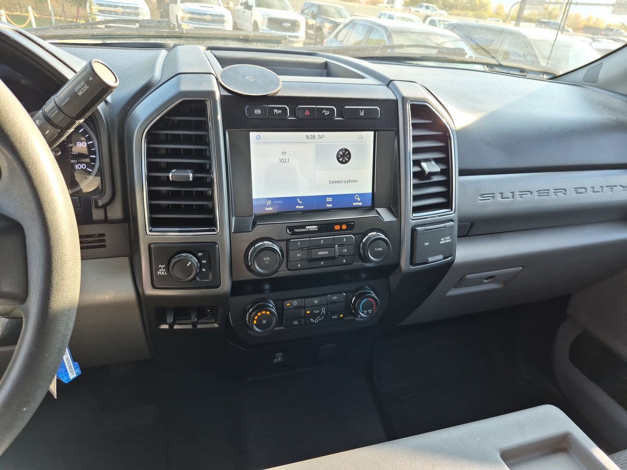 Used 2020 Ford F250 XLT w/ FX4 Off-Road Package AWD/4WD image 25