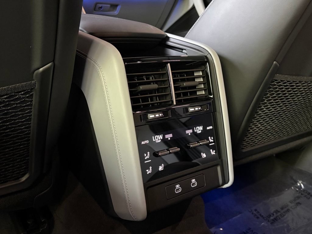 New 2026 Porsche Cayenne Electric AWD/4WD image 19